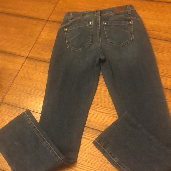 Jones New York Signature Madison Slim Jeans stretch size 2 denim faded - Picture 7 of 15